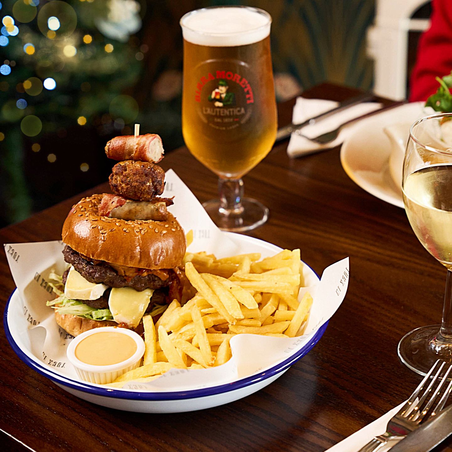 Festive Lunch & Dinner at The Cow & Creek in Oxford